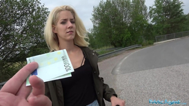 Blonde has outdoors sex in exchange fot lots of money