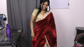 Dirty Desi auntie teasing with her curvy body