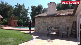 Lucky dude has an intense threesome by the pool